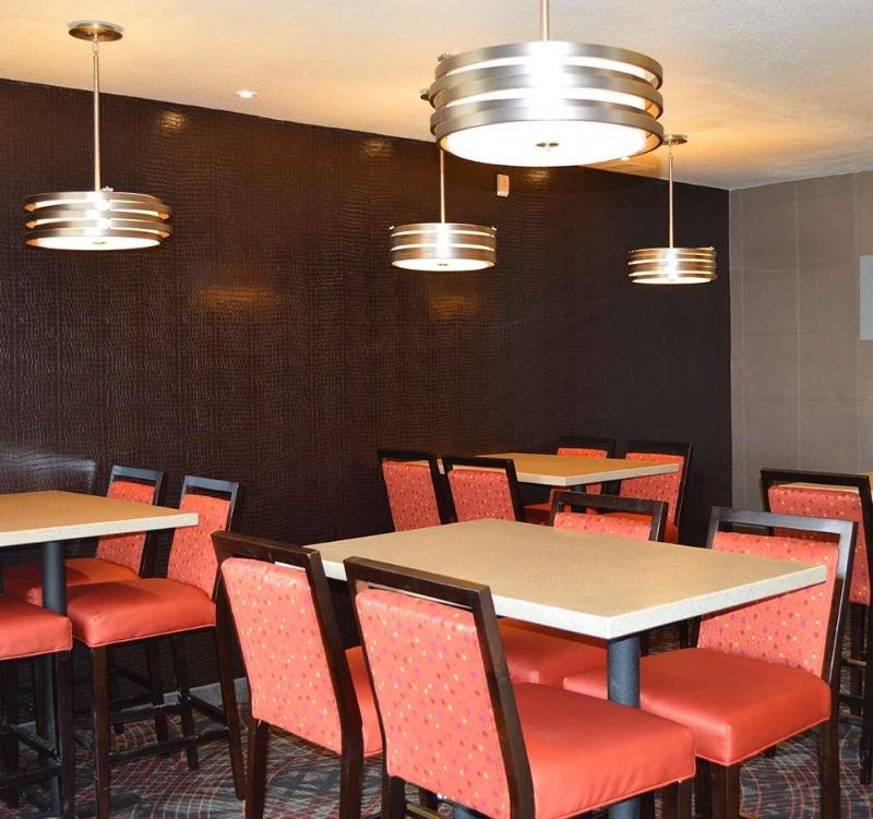 Black Gold Suites Tioga — restaurant