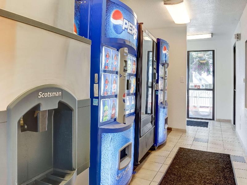 Motel 6 Eugene South Springfield image
