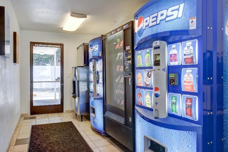 Motel 6 Eugene South Springfield image