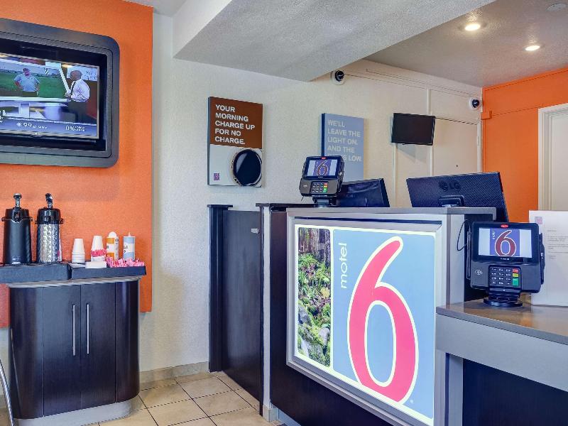 Motel 6 Eugene South Springfield image