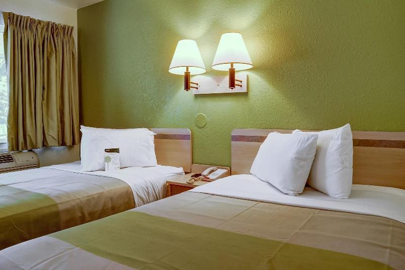 Motel 6 Eugene South Springfield image