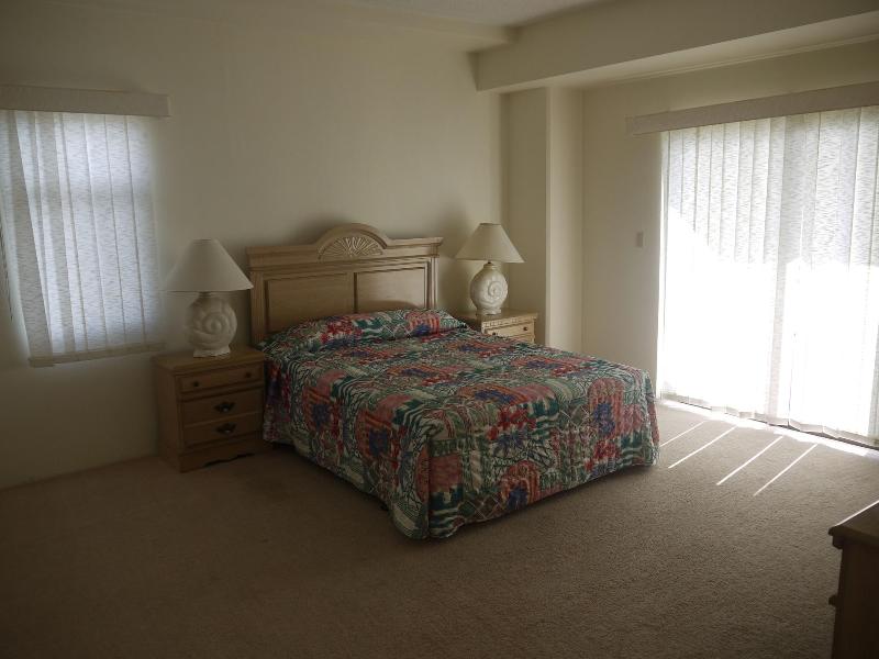 Aquarius Beach Tower image
