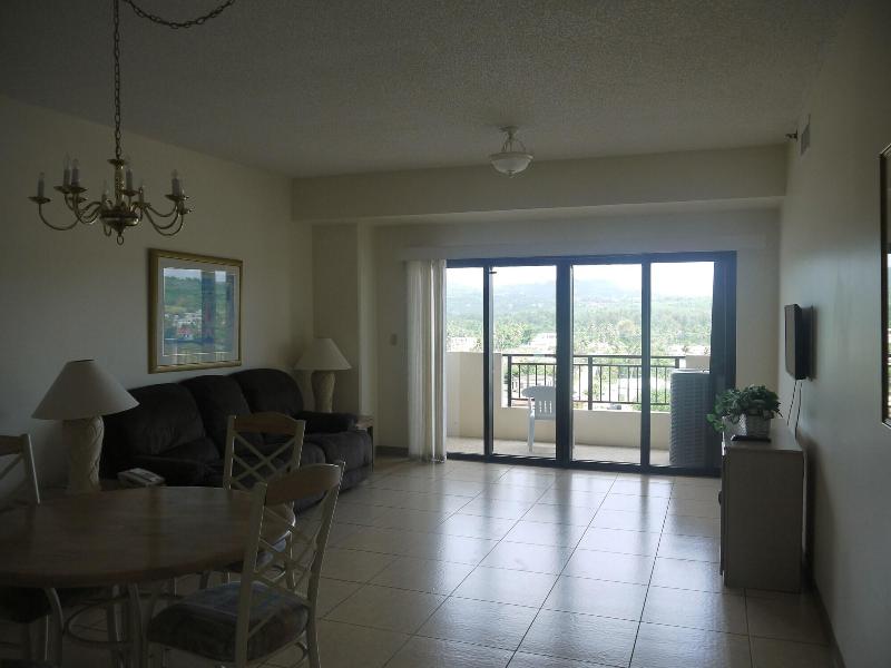 Aquarius Beach Tower image