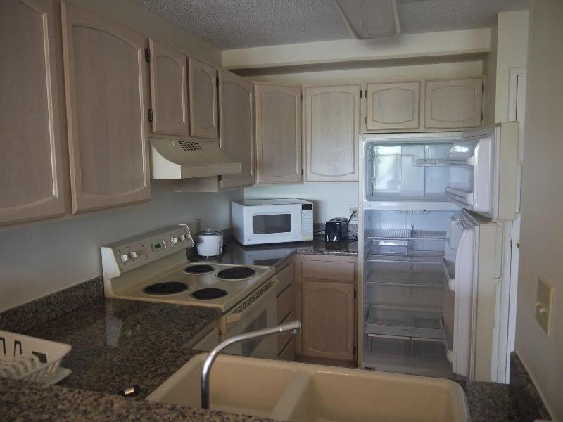 Aquarius Beach Tower image