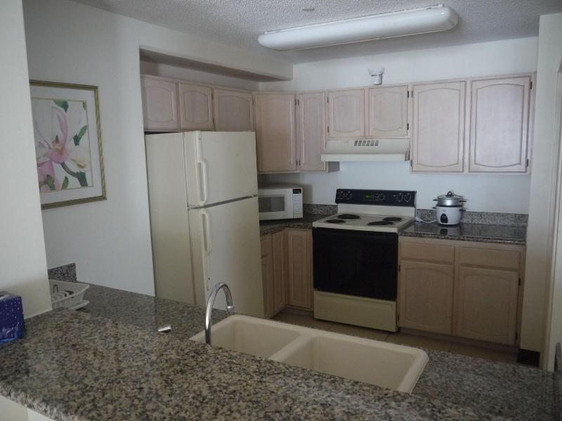 Aquarius Beach Tower image