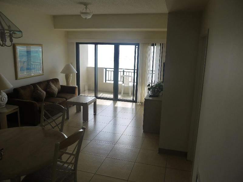 Aquarius Beach Tower image