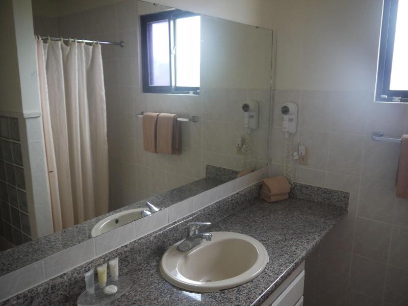 Aquarius Beach Tower image