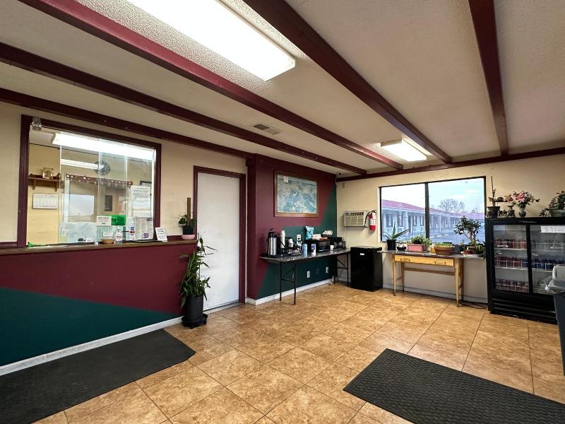 Regal Motel In Las Vegas New Mexico image