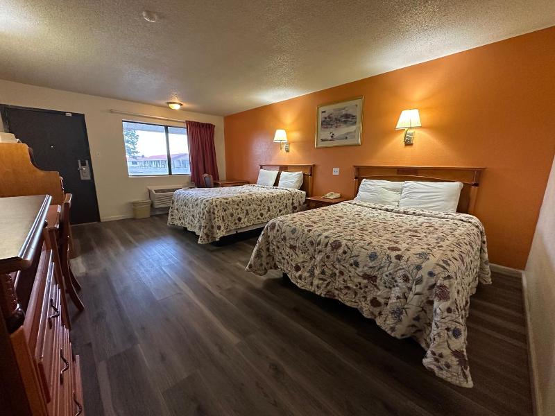 Regal Motel In Las Vegas New Mexico image