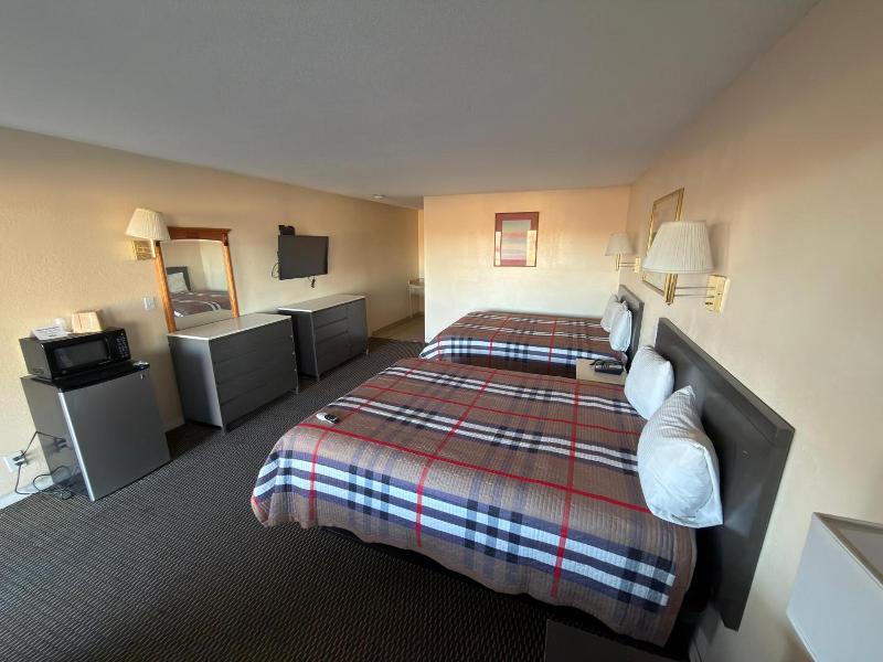 Regal Motel In Las Vegas New Mexico image