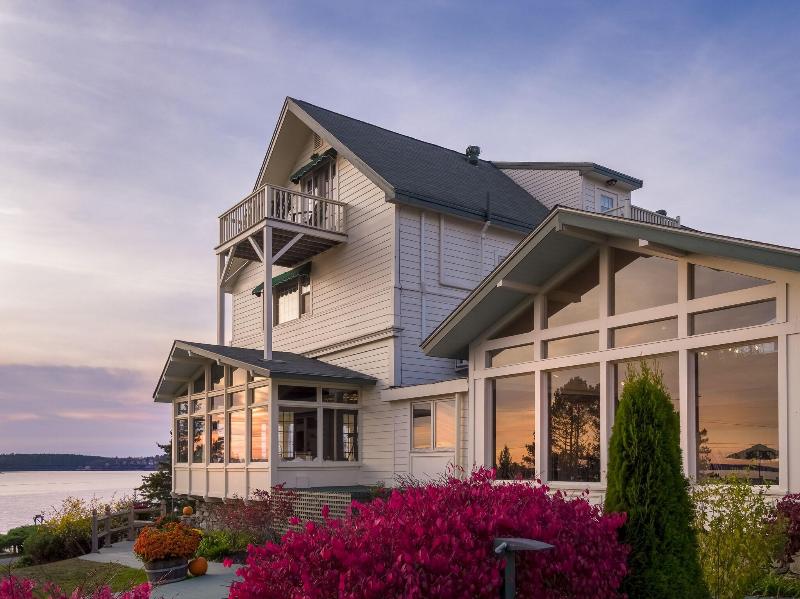 Spruce Point Inn Resort Spa image
