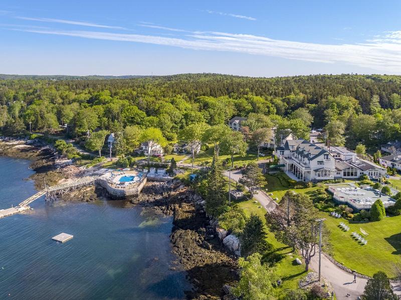 Spruce Point Inn Resort Spa image
