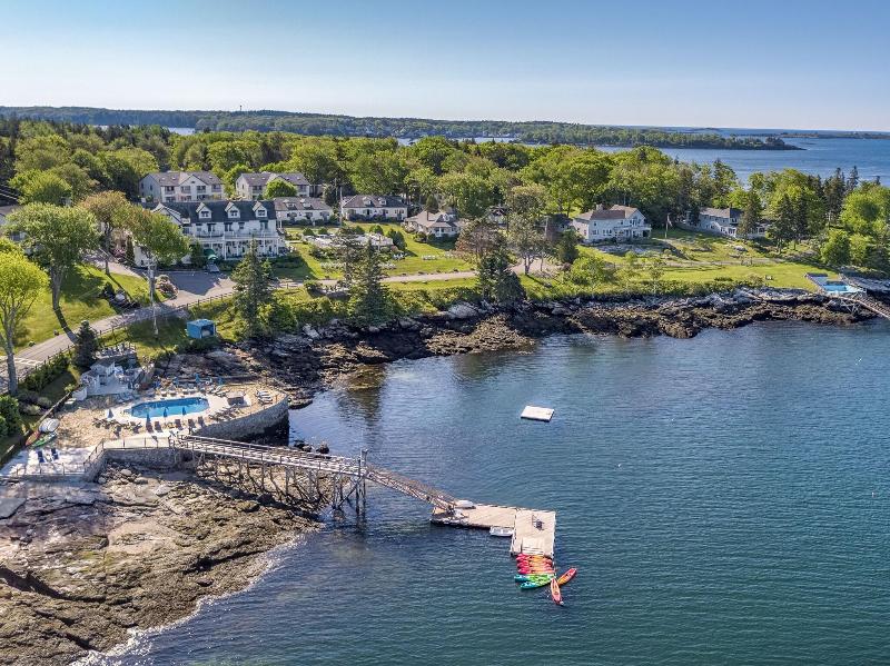 Spruce Point Inn Resort Spa image