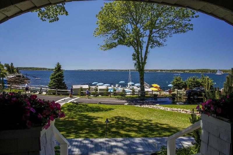 Spruce Point Inn Resort Spa image