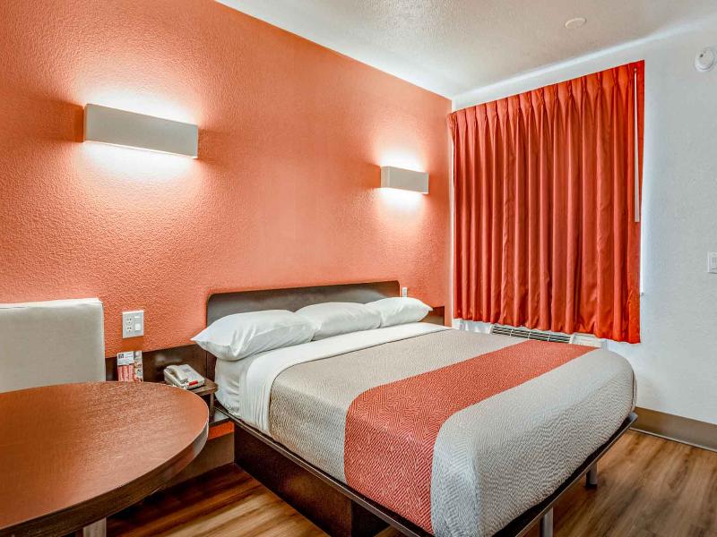 Motel 6 Youngstown, Oh GA image