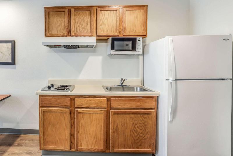 Woodspring Suites Tallahassee East image