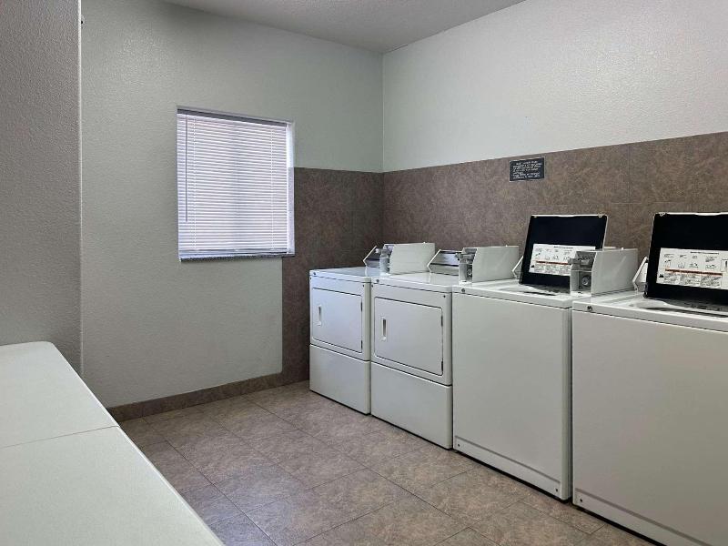 Motel 6 Mission Tx image