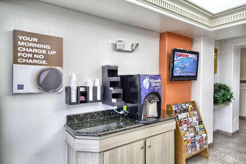 Motel 6 Mission Tx image