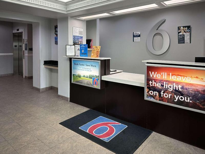 Motel 6 Mission Tx image