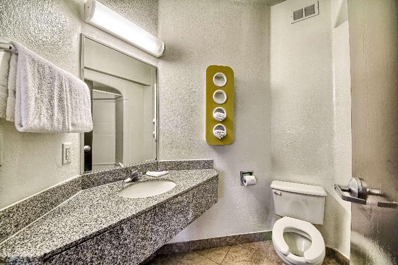Motel 6 Mission Tx image