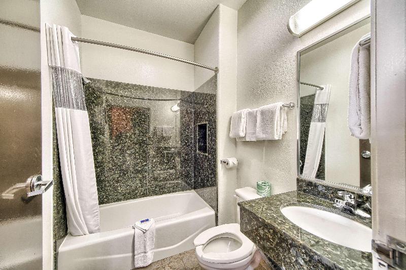 Motel 6 Mission Tx image