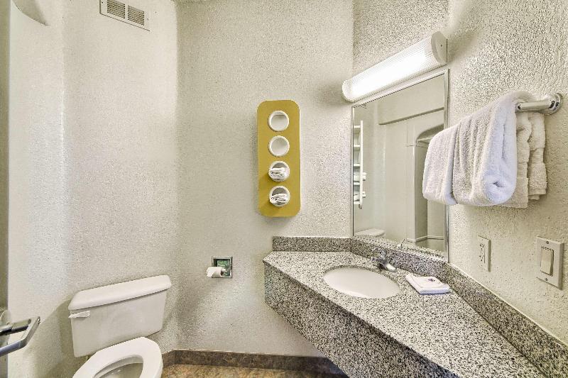 Motel 6 Mission Tx image