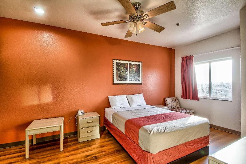 Motel 6 Mission Tx image