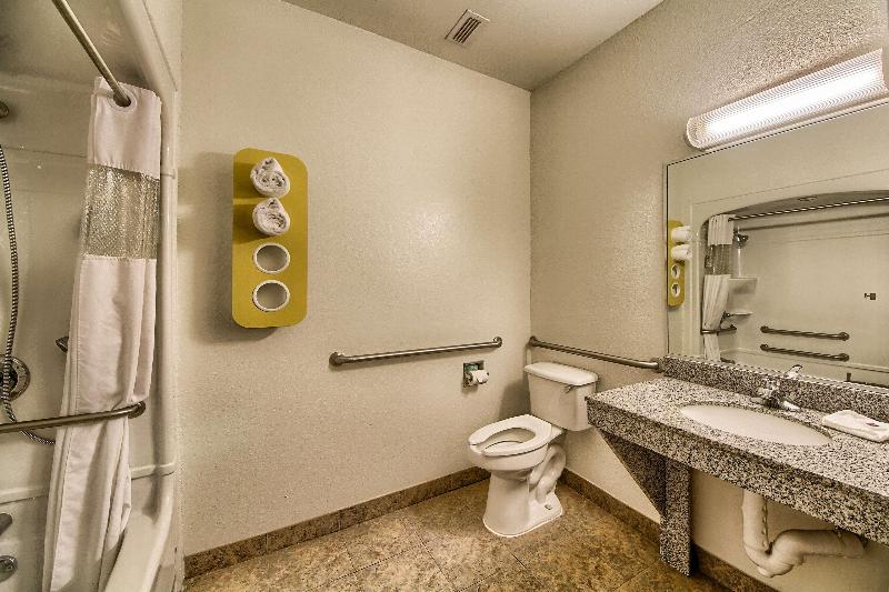 Motel 6 Mission Tx image