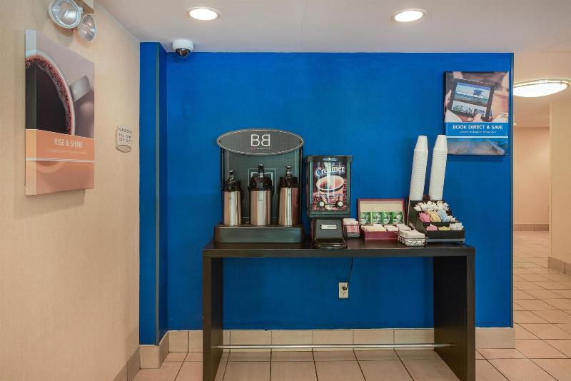 Motel 6 Milford image