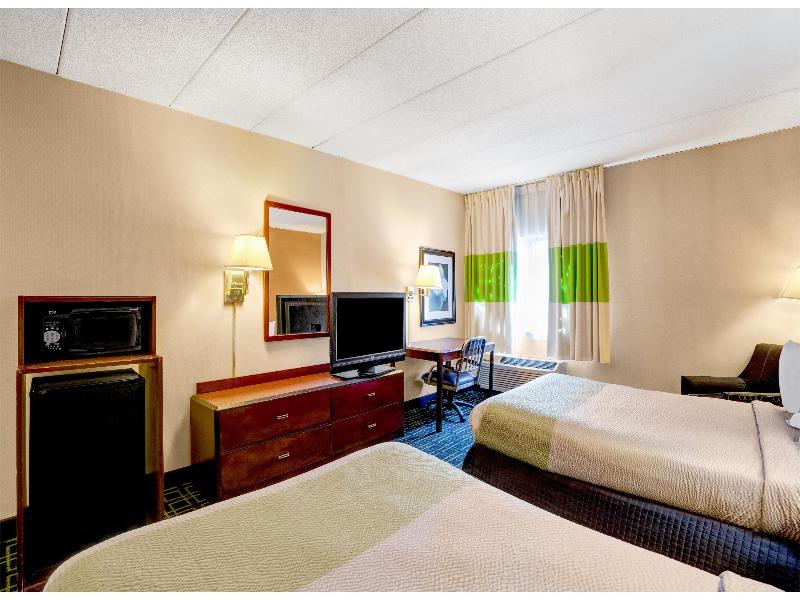 Motel 6 Milford image