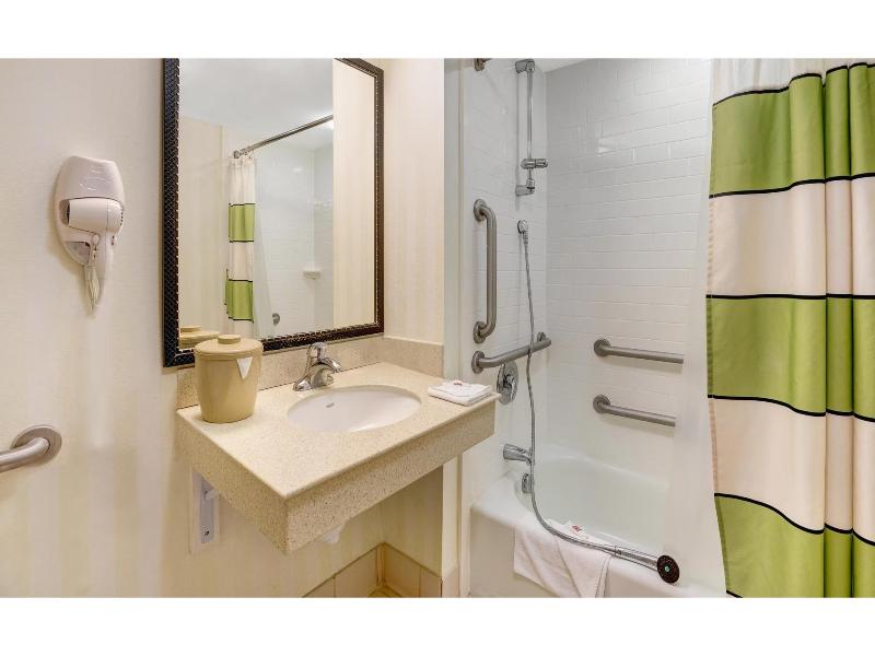 Motel 6 Milford image