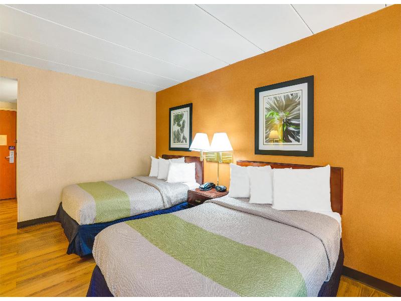 Motel 6 Milford image