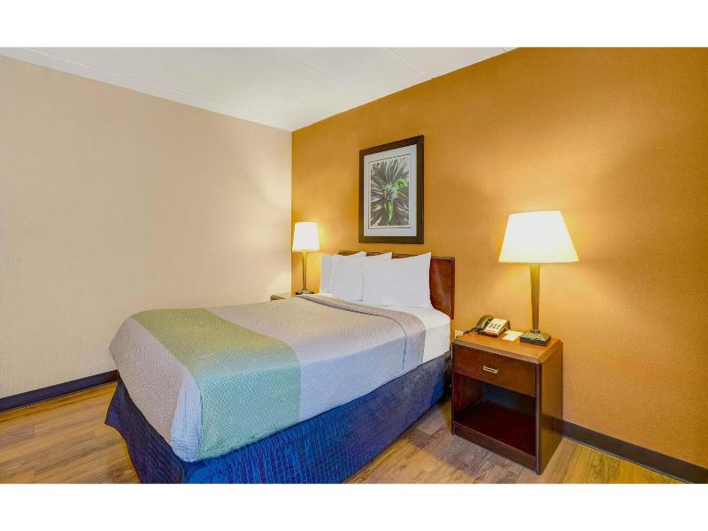 Motel 6 Milford image