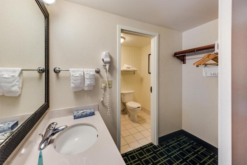 Motel 6 Milford image