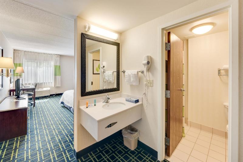 Motel 6 Milford image