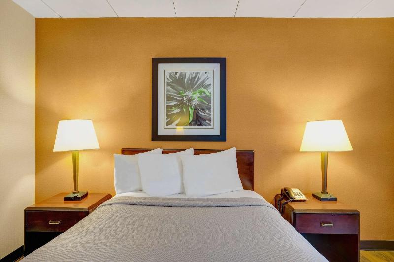 Motel 6 Milford image