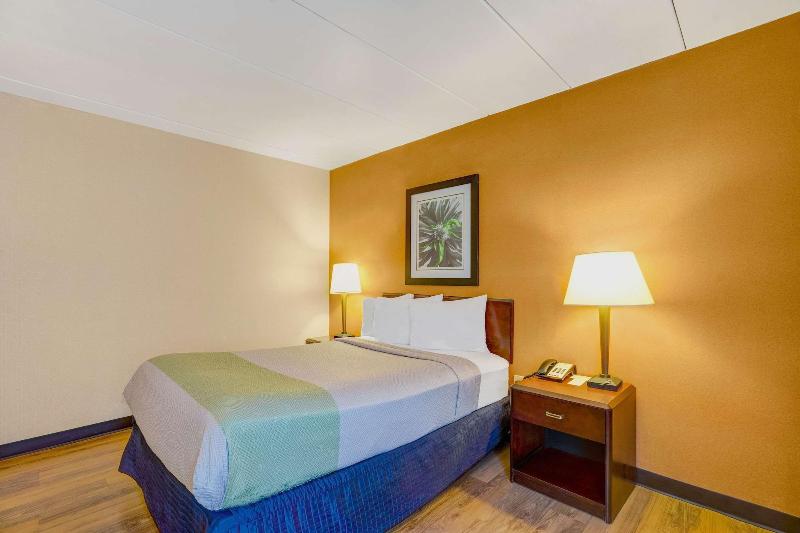 Motel 6 Milford image