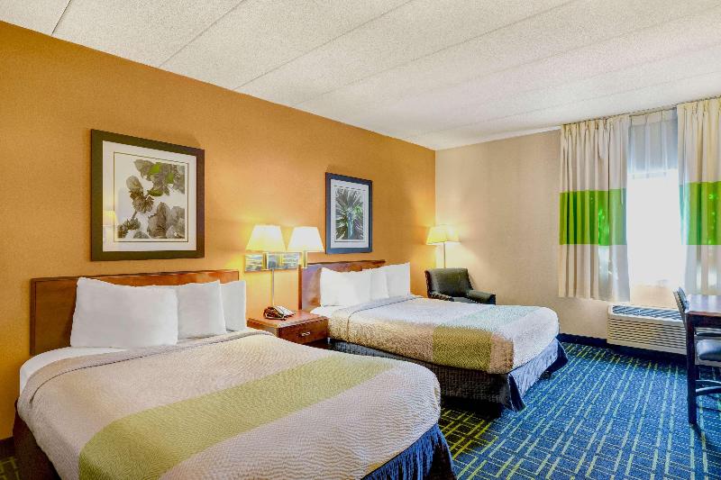 Motel 6 Milford image