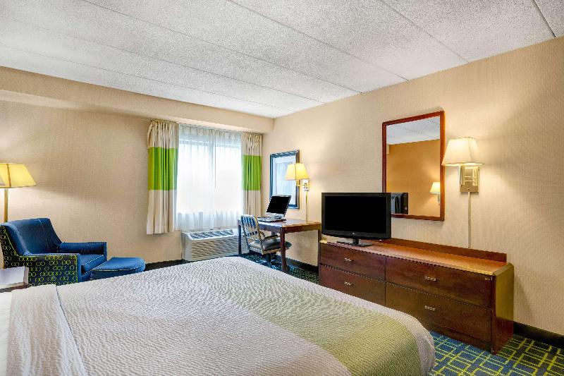 Motel 6 Milford image