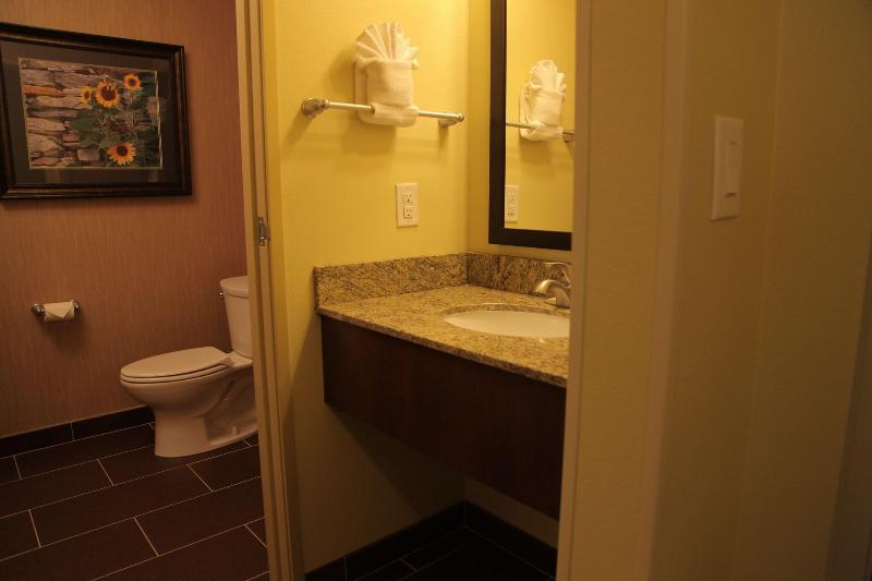 Little Missouri Inn Suites image