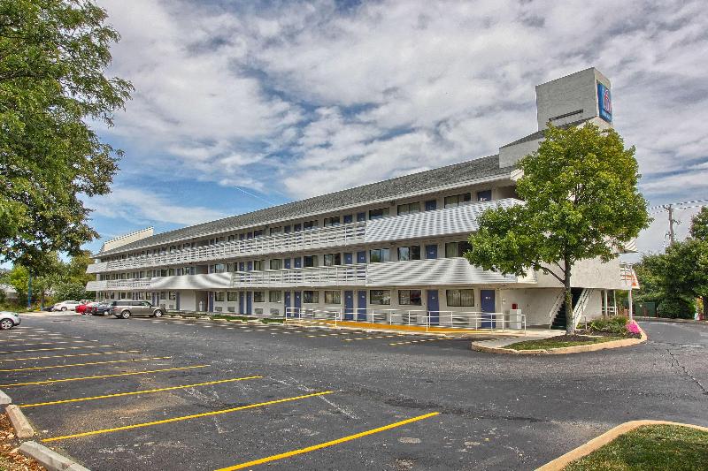 Motel 6 York image