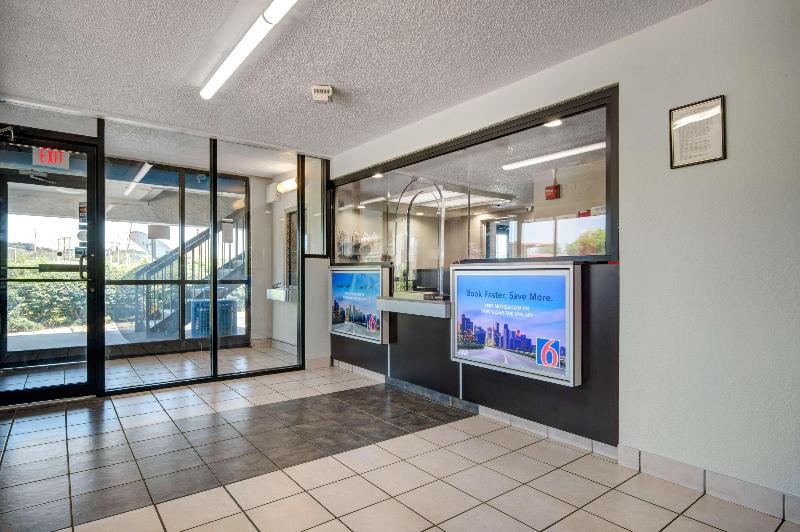Motel 6 York image