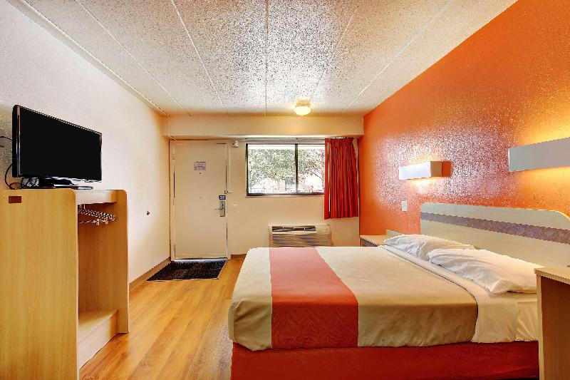Motel 6 York image