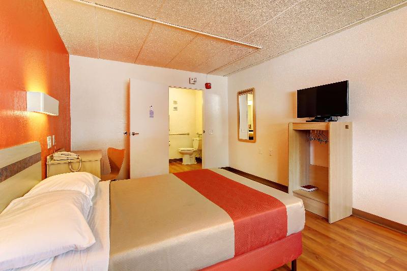 Motel 6 York image