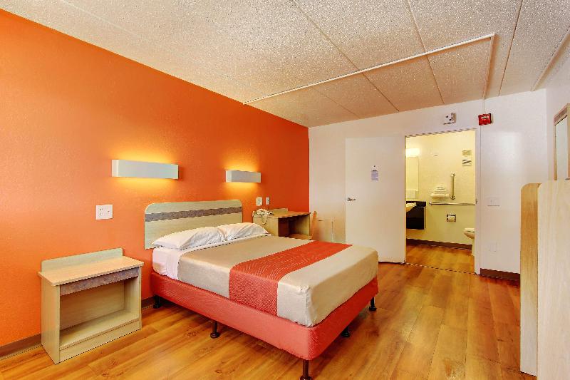 Motel 6 York image