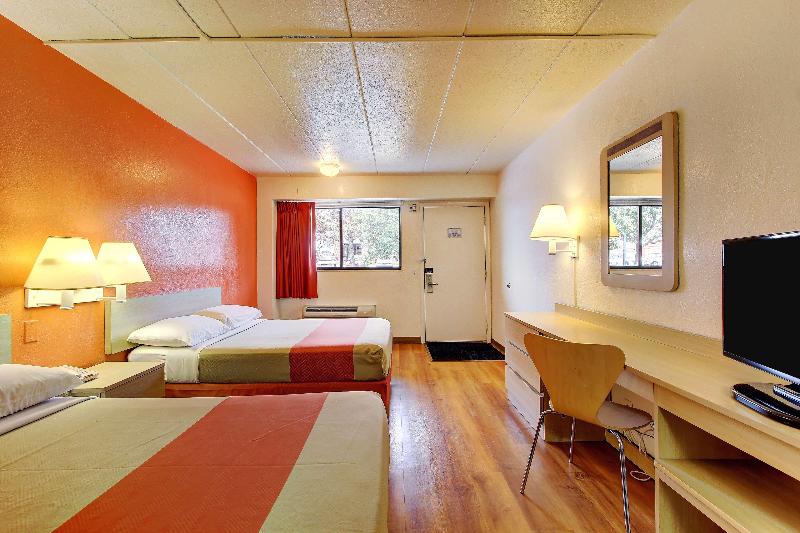 Motel 6 York image