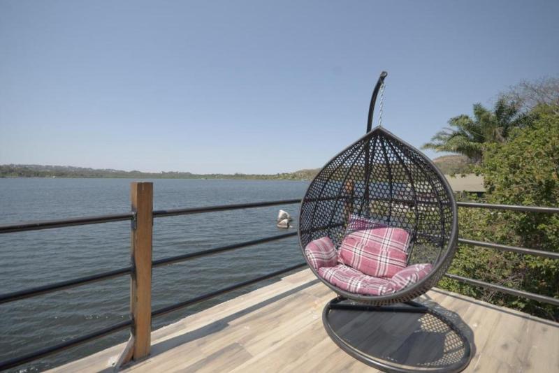 Wag Hill Lodge and Spa image