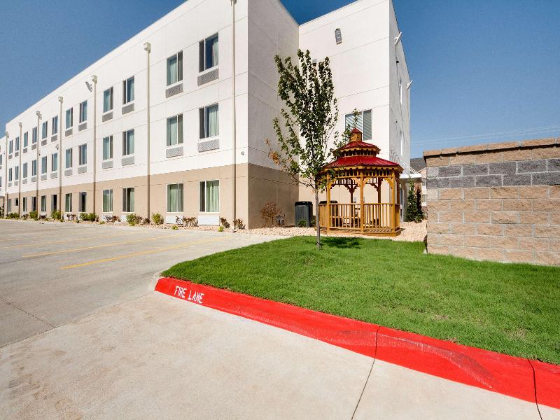 Motel 6 Catoosa Ok — exterior view