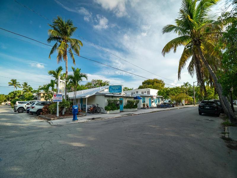 Seashell Motel Key West Hostel
