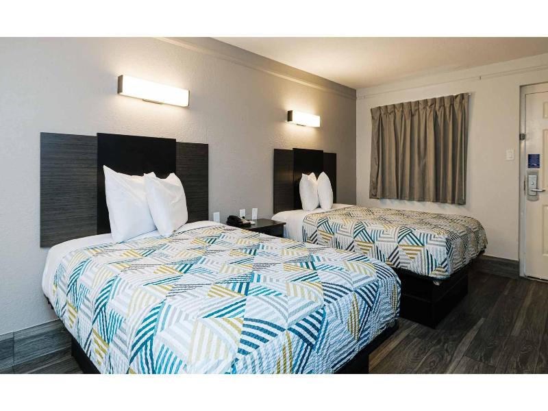 Motel 6-Baytown, TX - Garth Rd GA image